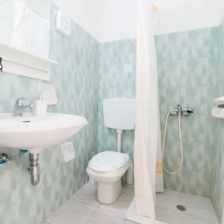 Remvi Studios Aparthotel Pounda