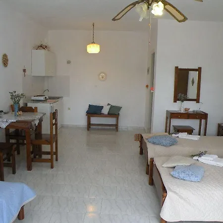 Remvi Studios Aparthotel