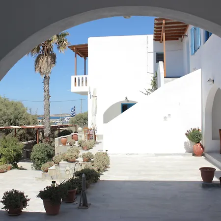 Remvi Studios Aparthotel 3*