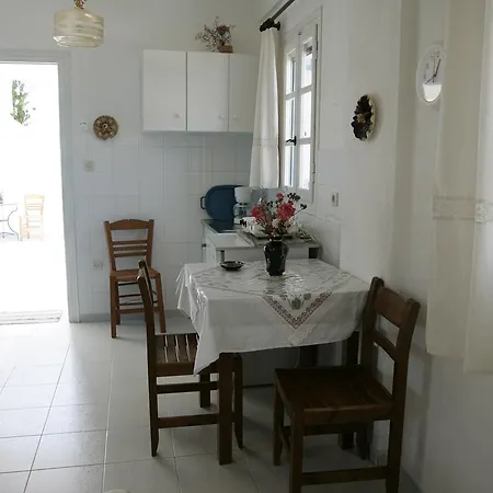 Ξενοδοχείο με διαμερίσματα Remvi 3*