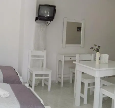 Ξενοδοχείο με διαμερίσματα Remvi 3*