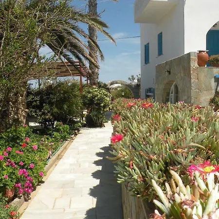 Remvi Studios Aparthotel 3*