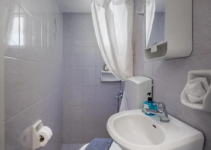 شقة فندقية Remvi 3*